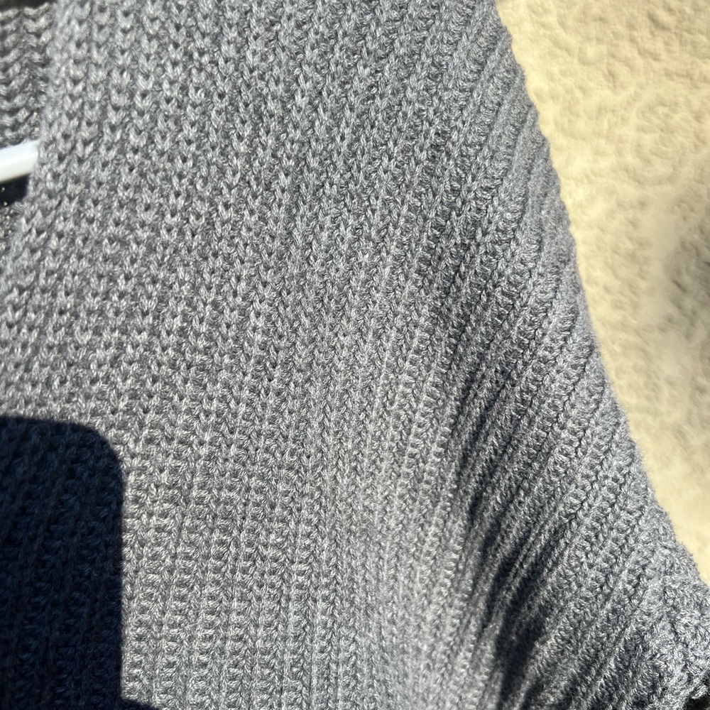 Grey 10 Sweater Size S
